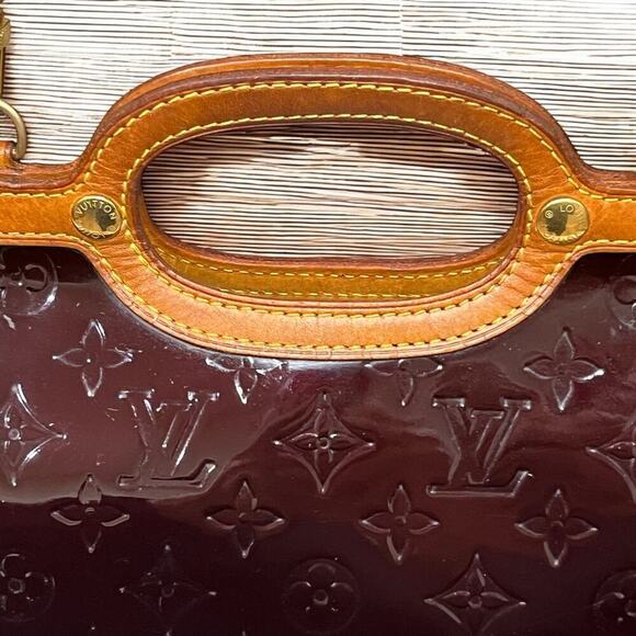 Louis Vuitton SR0029 Vernis Roxbury Drive Shoulder Bag - Picture 12 of 16